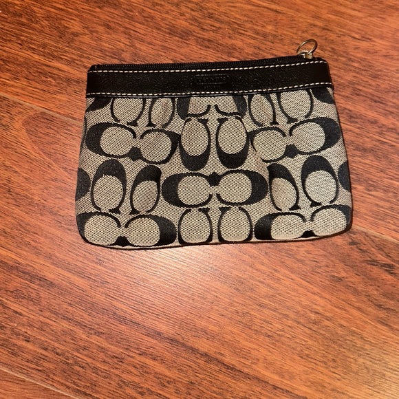 Coach Handbags - Vintage Coach Wallet/wristlet